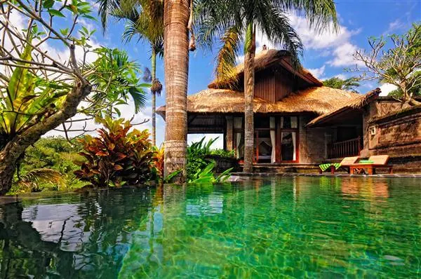 Poolanlage auf Ubud - Indonesien